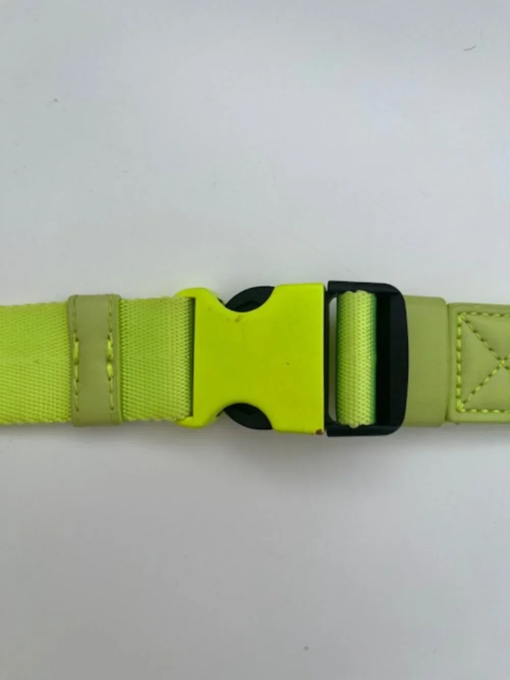 Caraa Small Crossbody Sling Bag in Neon Yellow Green